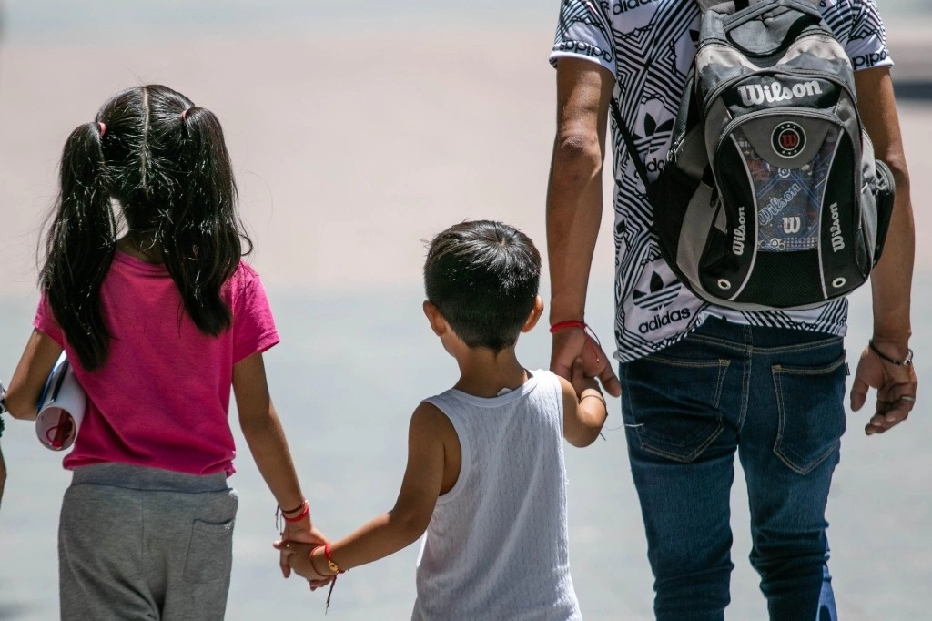 Un profesor pidió al Gobierno de Guerrero que intervenga para lograr la custodia compartida de su hijo menor, quien permanece ilegalmente con la madre. Foto Cuartoscuro