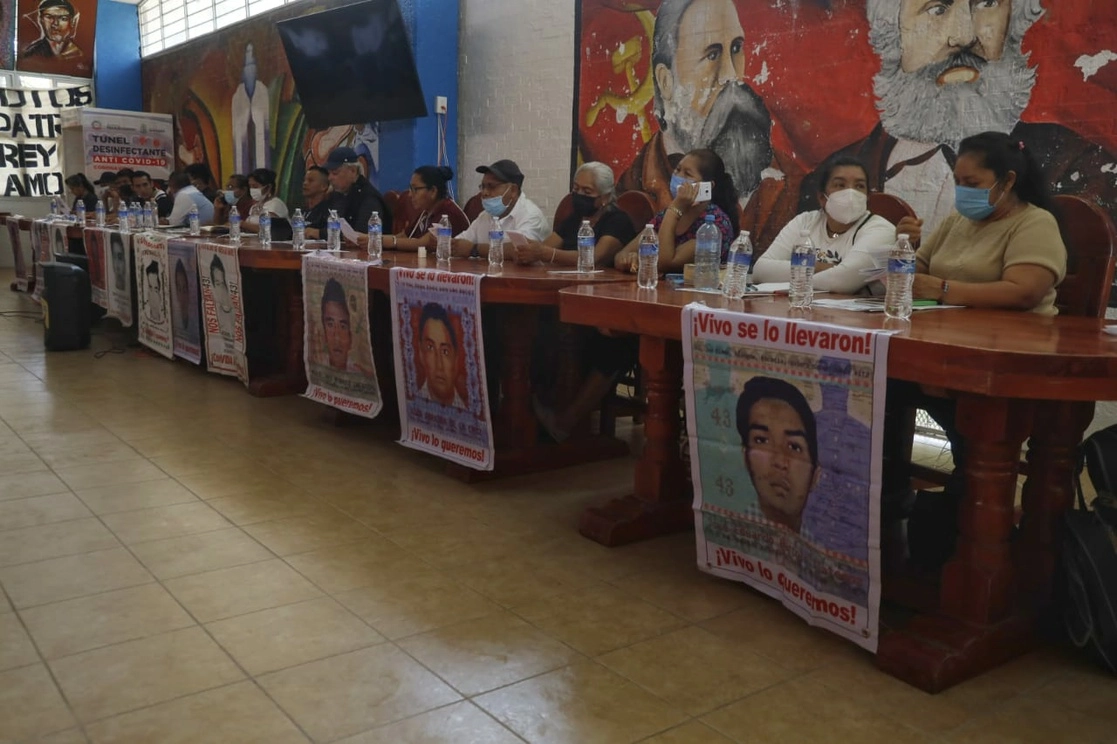 Padres de los 43 normalistas de Ayotzinapa desaparecidos en 2014 anunciaron movilizaciones. Foto cortesía Centro Tlachinollan