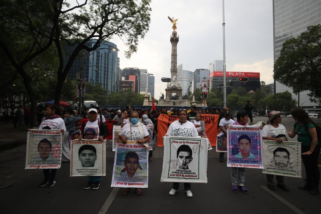 Parents of the 43 hold 115 Days of Global Action for Ayotzinapa