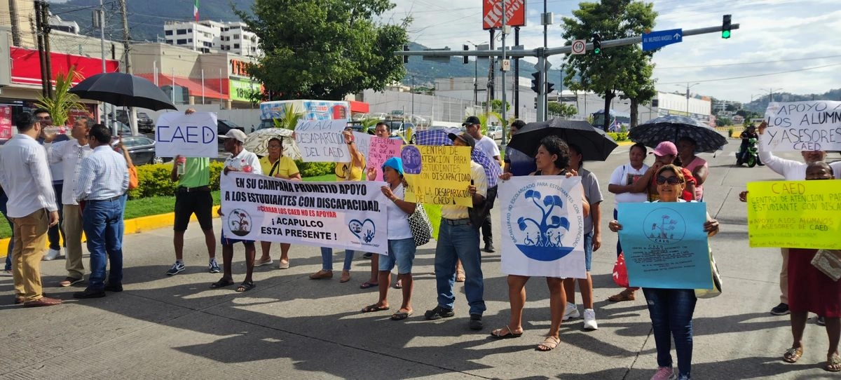 Los padres de familia pidieron sensibilidad de las autoridades para mejorar las condiciones de este centro escolar, y que no desaparezca por motivos presupuestales.
