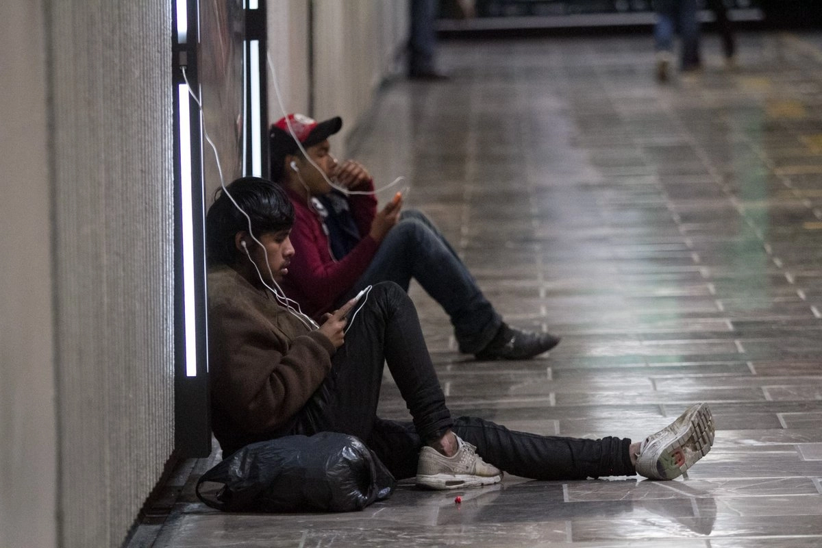 Según les resultados de Módulo Sobre Lectura 2025 realizado por el Inegi, el 79.1 por ciento personas alfabetas de 12 años y más en el país leyeron al menos un libro, revista, periódico, historieta o página de Internet, foro o blog durante el último año. Foto 