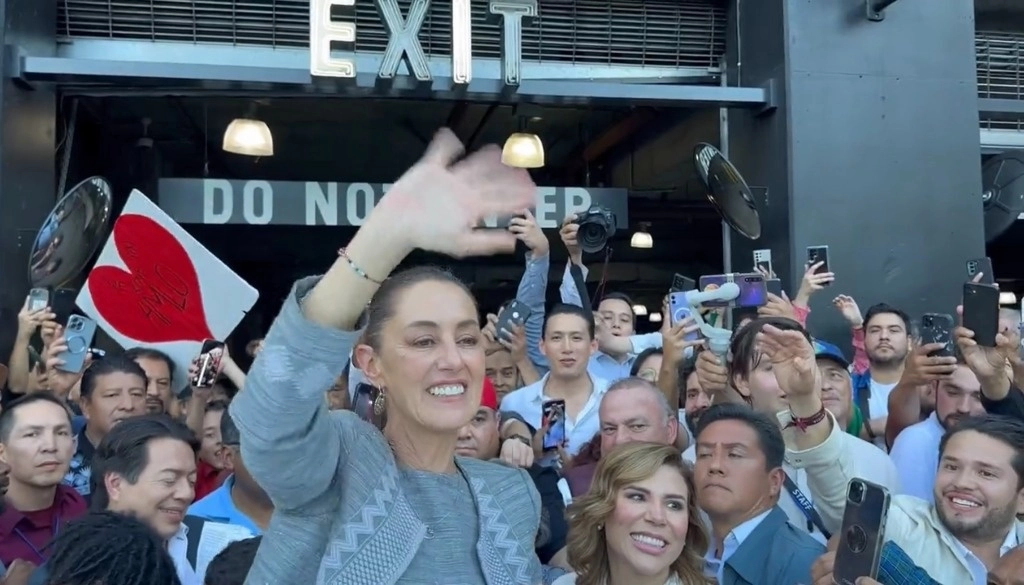 Somos millones de mexicanos los que no permitiremos que haya marcha atrás, dijo la aspirante morenista ante connacionales en California. Foto tomada de las redes sociales de Claudia Sheinbaum
