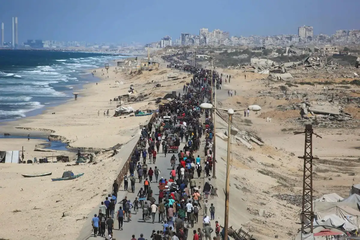 Unas 200 mil personas retornan a la ciudad de Gaza. Foto 
