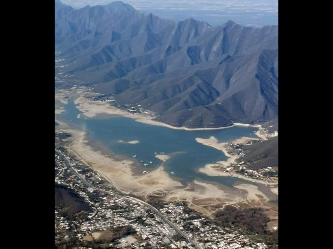 La presa La Boca, en el municipio de Santiago, Nuevo León, se encuentra a 17 por ciento de su capacidad, de acuerdo con información del sistema de monitoreo de la Comisión Nacional del Agua. Foto La Jornada