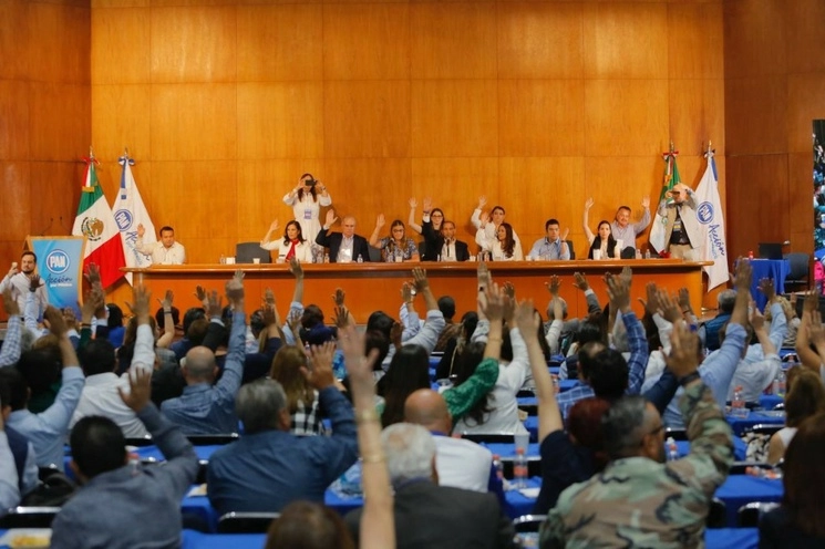 El PAN aprobó modificar su método ordinario para la selección de la candidatura a la Presidencia de la República, con el fin de contender con la oposición en conjunto, la sociedad civil y otras fuerzas políticas distintas a Morena. Imagen tomada de @AccionNacional