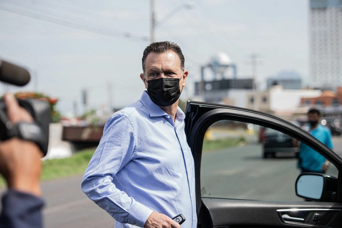 Mauricio Kuri González, candidato del PAN a la gubernatura de Querétaro, después de emitir su voto este 6 de junio. Foto Cuartoscuro