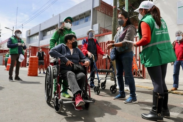 Centro de vacunación contra Covid-19 en Cuajimalpa. Foto Roberto García 