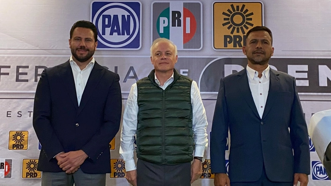 Las dirigencias estatales del PAN, PRI y PRD anunciaron el inicio formal de las negociaciones para concretar una alianza electoral para enfrentar los comicios de 2023 en los que estará en juego la gubernatura mexiquense, el 17 de noviembre de 2022. Foto Israel Dávila