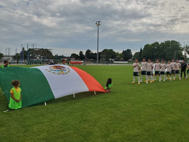 La selección mexicana de futbol sub-23 se quedó con el segundo lugar en el torneo Maurice Revello. Foto Tomada del Twitter @miseleccionmx  