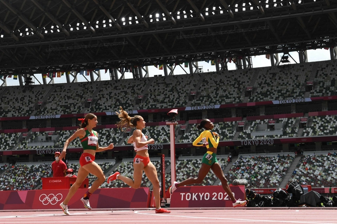 La mexicana Paola Morán clasificó a las semifinales de los 400 metros en su debut en Tokio 2020. Foto Afp