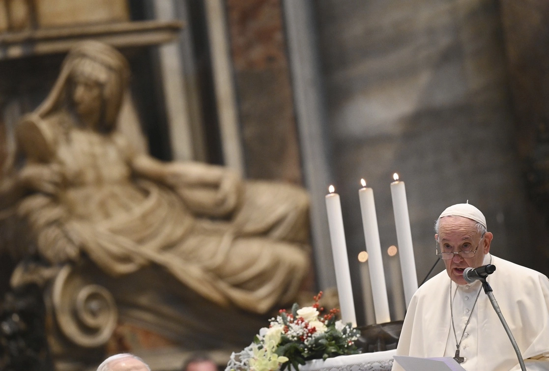 El papa Francisco durante una audiencia en la Basílica de San Pedro, en el Vaticano, el 10 de diciembre de 2021. Foto Ap