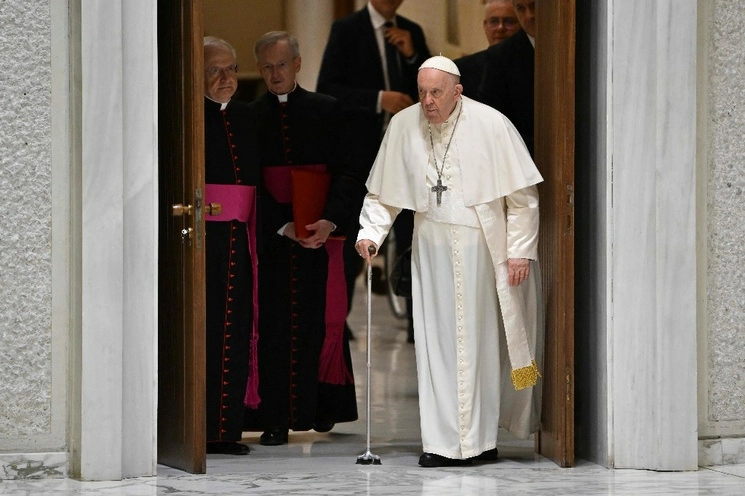 El Papa Francisco en la Sala VI del Vaticano. Foto Afp