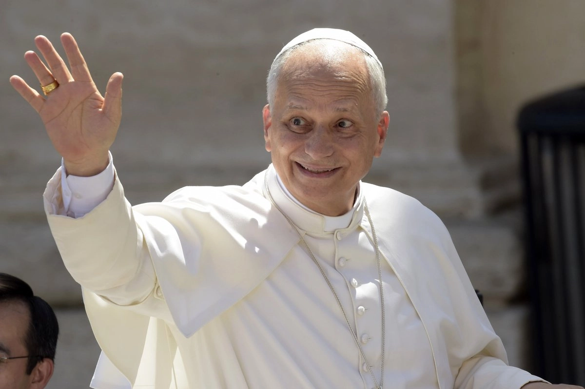 El Papa León XIV en la Plaza de San Pedro del Vaticano, en Roma, Italia.