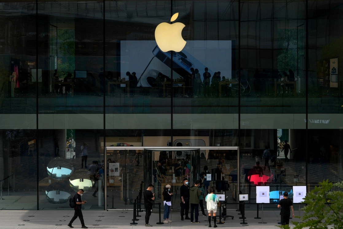 Apple es una de las empresas que aparece en el escándalo. Foto Ap
