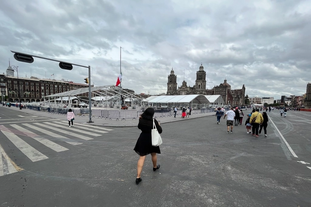 Autoridades del Centro Histórico de la CDMX estima que la ciudadanía respaldará la propuesta de que el Zócalo sea peatonal. Foto José Antonio López