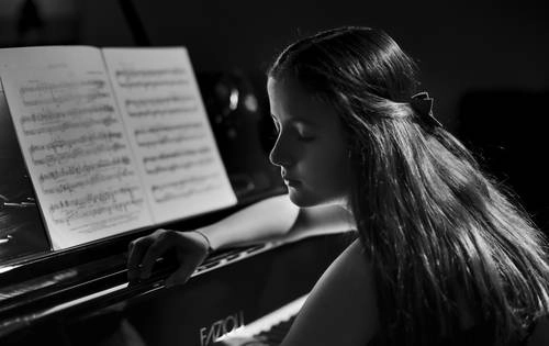 La pianista de 15 años, Mariana Hanneman, cuenta con un amplio palmarés en concursos internacionales. Foto cortesía de la artista