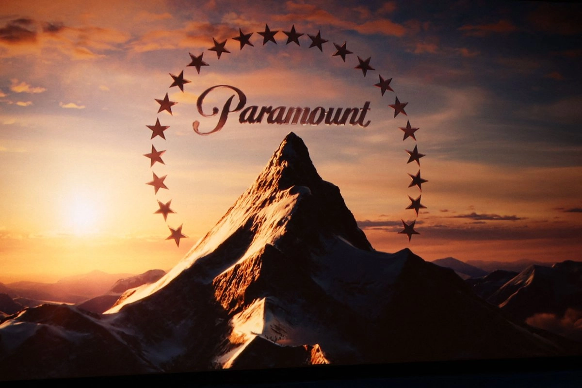 El logotipo de Paramount se muestra en pantalla durante la presentación de Paramount Pictures en The Colosseum en Caesars Palace en CinemaCon 2025 en Las Vegas, Nevada, el 3 de abril de 2025. 