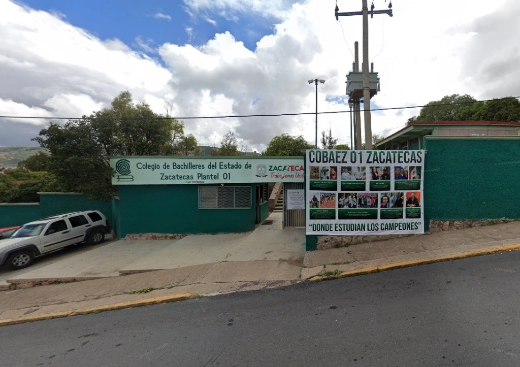 Más de 40 planteles del Colegio de Bachilleres en Zacatecas se fueron a paro de labores para exigir pagos de prestaciones atrasado. Foto La Jornada