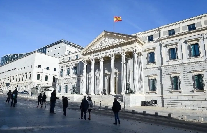 Los cálculos del ministerio de Hacienda es que este rechazo impedirá recaudar alrededor de mil millones de euros. Foto Europa Press / archivo