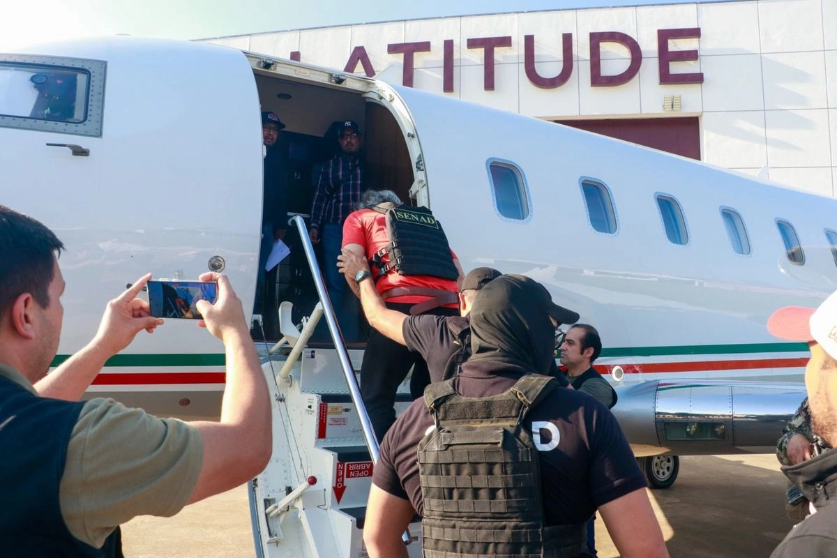 El vuelo que traslada de Paraguay al ex secretario de Seguridad Pública de Tabasco Hernán Bermúdez Requena, ‘El Abuelo’, despegó del Aeropuerto Internacional de El Dorado, en Bogotá a las 9:20 horas local de Colombia y se estima que llegue a Tapachula, Chiapas, a las 11:11 hora de México. Imagen del 17 de septiembre de 2025. Foto 