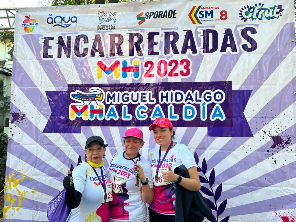 Mujeres vecinas de la alcaldía Miguel Hidalgo participaron en la carrera atlética el 8M. Foto Alcaldía MH