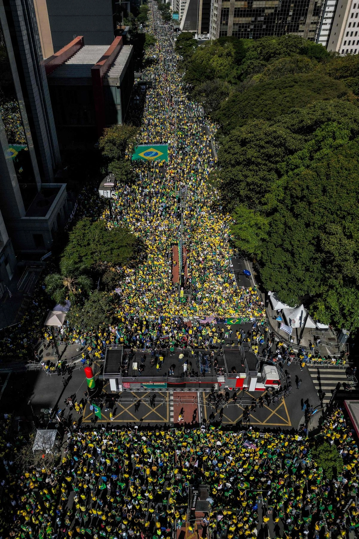 Vista aérea de simpatizantes del expresidente brasileño Jair Bolsonaro durante una manifestación en su apoyo en São Paulo, Brasil, el 3 de agosto de 2025. Foto 