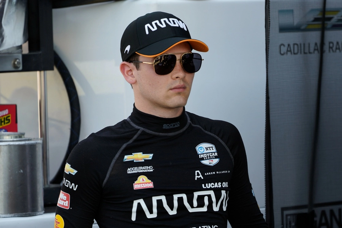 El piloto mexicano, Pato O´Ward, ganó la el GP de Detroit, dentro de la categoría de la IndyCar. Foto Ap