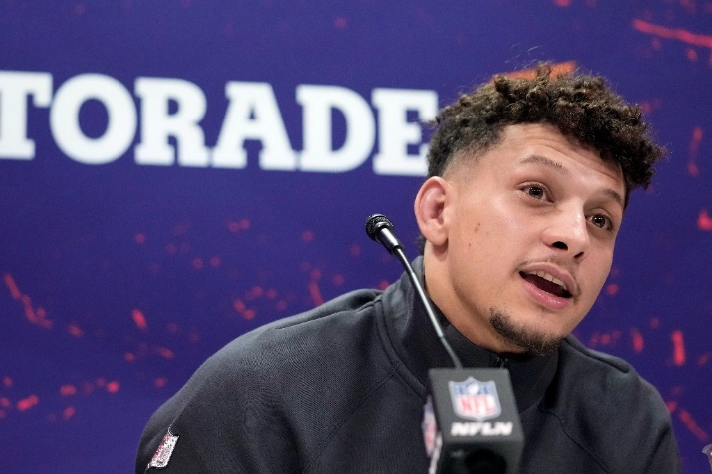 A sus 28 años, Patrick Mahomes ha conseguido dos trofeos de Supertazón con los Jefes de Kansas City. Foto Ap