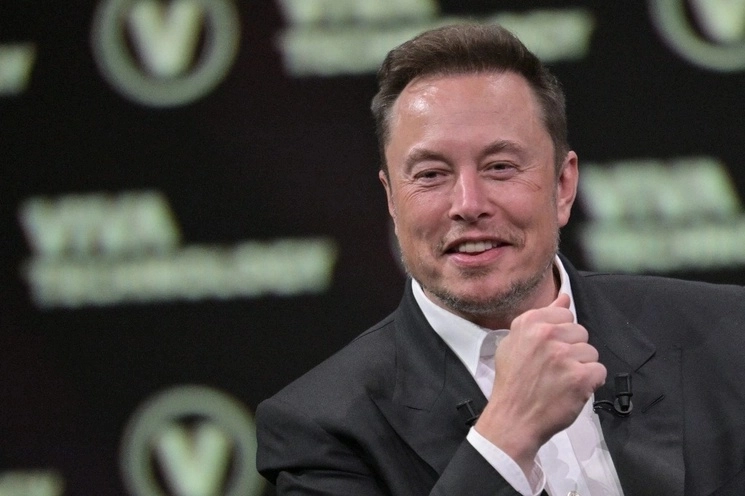 A Elon Musk le sigue en la lista de multimillonarios el fundador de Amazon, Jeff Bezos, mientras que Larry Ellison, cofundador de Oracle, es tercero. Foto Afp / Archivo