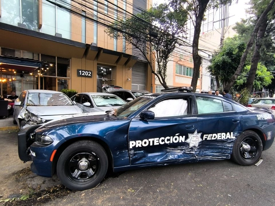 Ante la presunta evasión de responsabilidad por parte del oficial, afirmaron ser víctimas del abuso de autoridad de la policía.