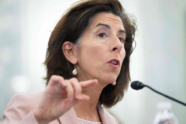 La secretaria de Comercio de Estados Unidos, Gina Raimondo en imagen de archivo. Foto Afp