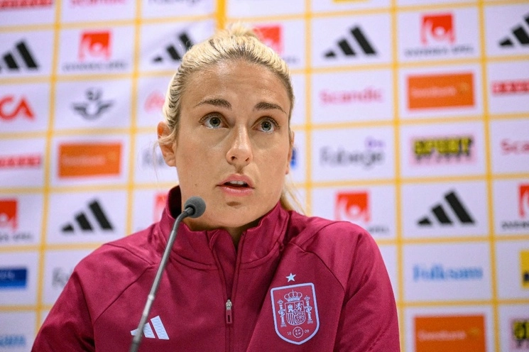 Alexa Putellas, seleccionada española de futbol, en rueda de prensa previo al duelo ante Suecia, dentro de la Liga de Naciones. Foto Afp