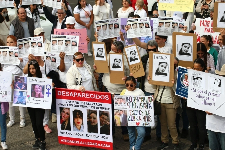 Familiares de víctimas de desaparición protestan en Guadalajara en imagen de archivo. 