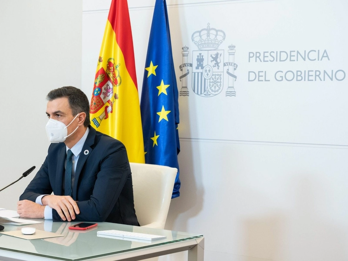 "Mis deseos de una pronta recuperación para el presidente de México", escribió el mandatario español Pedro Sánchez en un mensaje dirigido a Andrés Manuel López Obrador, el 25 de enero de 2021​​​. Foto Afp 