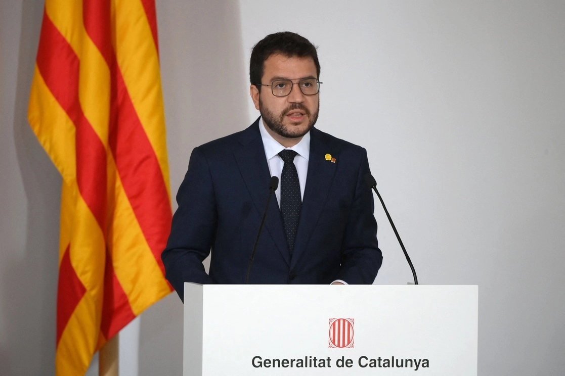 El presidente del gobierno español, Pedro Sánchez, y el de la región de Cataluña, Pere Aragonès (en la imagen), se reunirán en junio en Madrid para tratar de avanzar en la superación de la crisis catalana por medio del diálogo. Foto Afp / Archivo