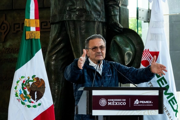 Octavio Romero Oropeza, director de Pemex, aseguró ayer que fueron desproporcionadas las informaciones sobre la fuga de crudo en el campo Ek Balam. Foto Cuartoscuro 