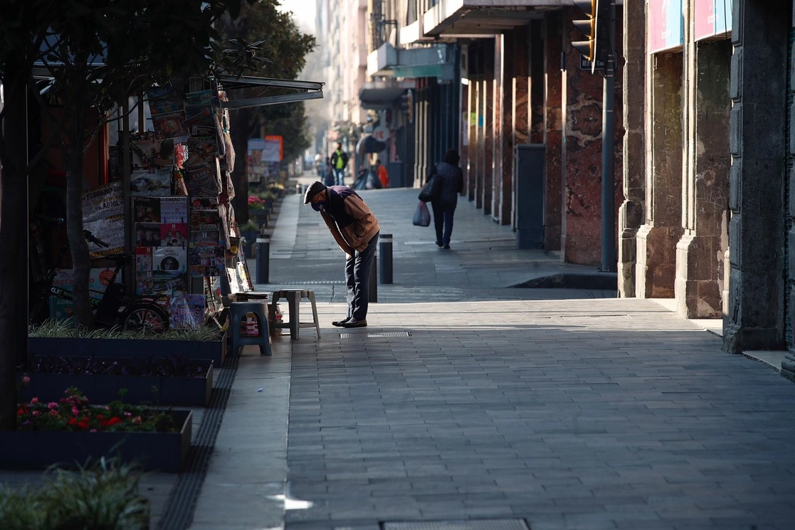 Las calles del Centro Histórico de la Ciudad de México lucen semivacías, debido al día festivo. Fotos Cristina Rodríguez