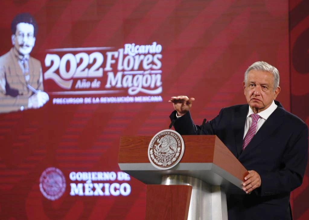El presidente de México, Andrés Manuel López Obrador, durante su conferencia matutina en Palacio Nacional, en la Ciudad de México, el 20 de abril de 2022. Foto Guillermo Sologuren