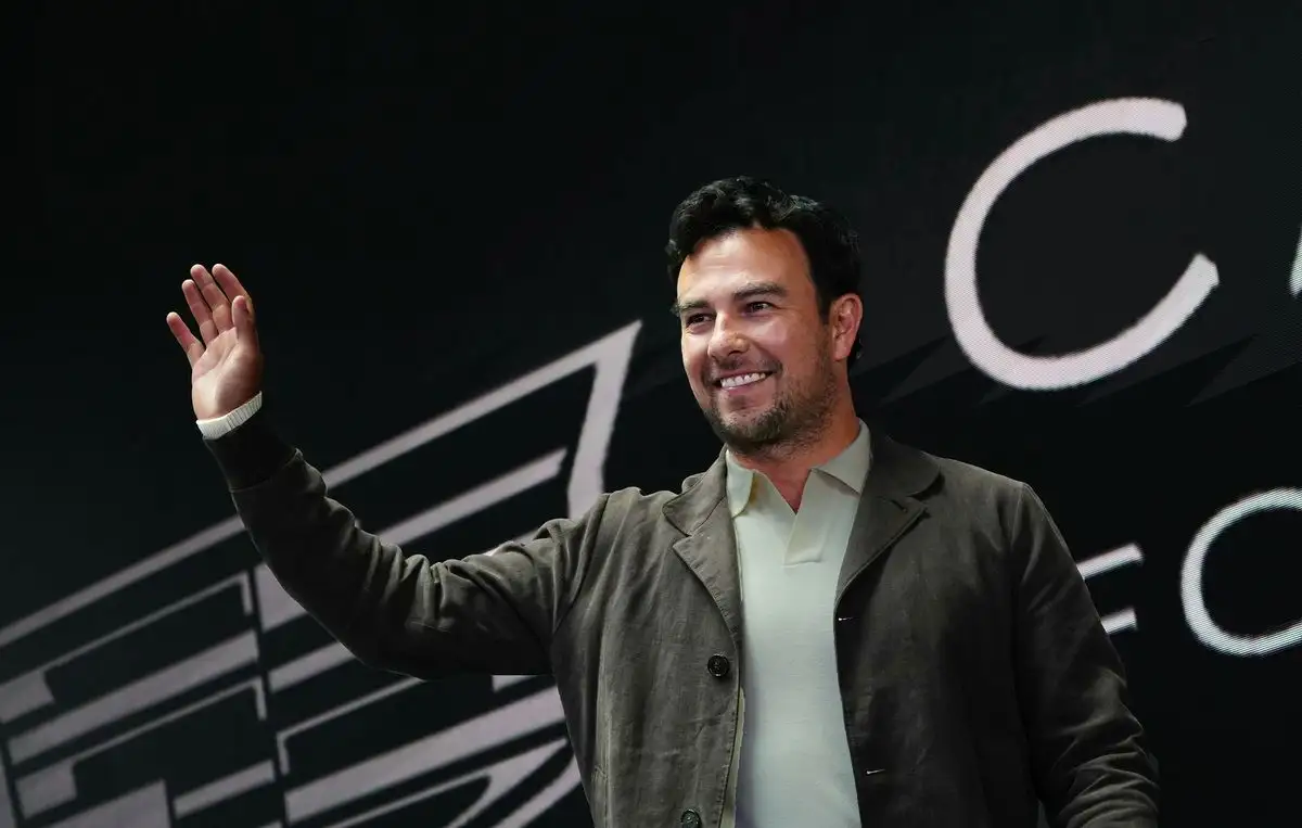 Sergio Pérez buscará un regreso destacable en las pistas en una temporada debutante para la escudería Cadillac F1 Team, donde su aporte será de vital importancia para el desarrollo del auto. Foto