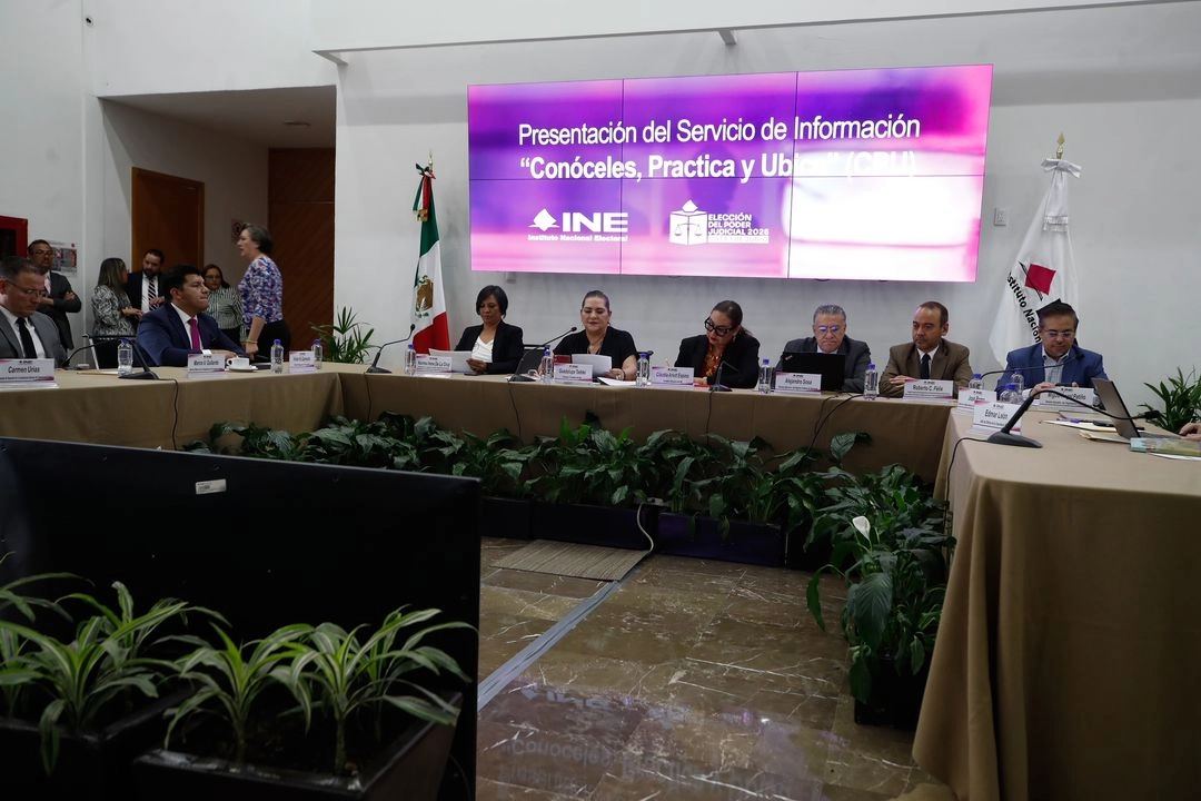 La consejera electoral, Norma de la Cruz; la presidenta consejera, Guadalupe Taddei; la secretaria ejecutiva, Claudia Arlett Espino; el director ejecutivo de registro federal de Electores, Alejandro Sosa, ofrecen conferencia de prensa, en la Ciudad de México, el pasado 22 de abril de 2025. Foto