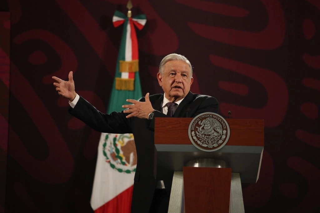 El presidente Andrés Manuel López Obrador durante una conferencia de prensa matutina. Foto Yazmín Ortega