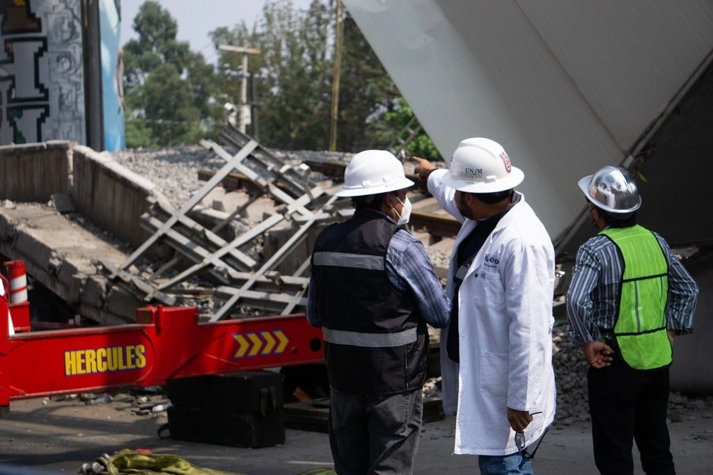 Peritos Internacionales analizarán las causas del desplome de la línea 12 del Metro en la CDMX. Foto Pablo Ramos