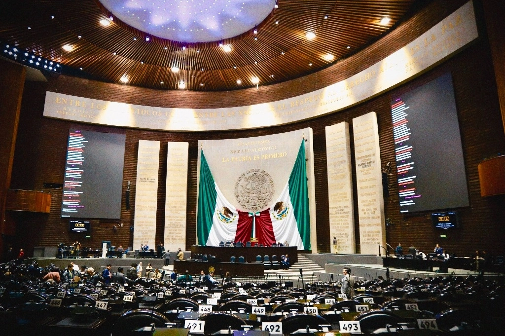 Durante la sesión de la Comisión Permanente, en la Cámara de Diputados. Imagen tomada de https://x.com/NachoMierV