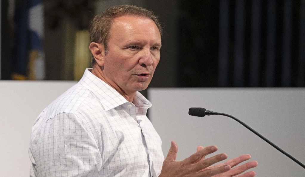 El gobernador de Luisiana, Jeff Landry, habla durante una conferencia de prensa para discutir su decisión de vetar el proyecto de ley 423 de la Cámara de Representantes, el martes 18 de junio de 2024, en el Capitolio del estado de Luisiana en Baton Rouge, Luisiana. Foto Ap/ Archivo 