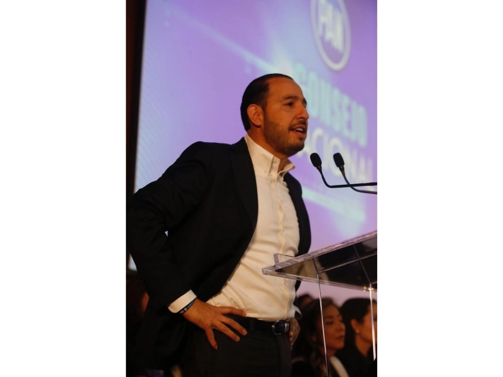El presidente nacional del PAN, Marko Cortés, durante la sesión del Consejo del partido, en la Ciudad de México, el 17 de febrero de 2024. Foto José Antonio López