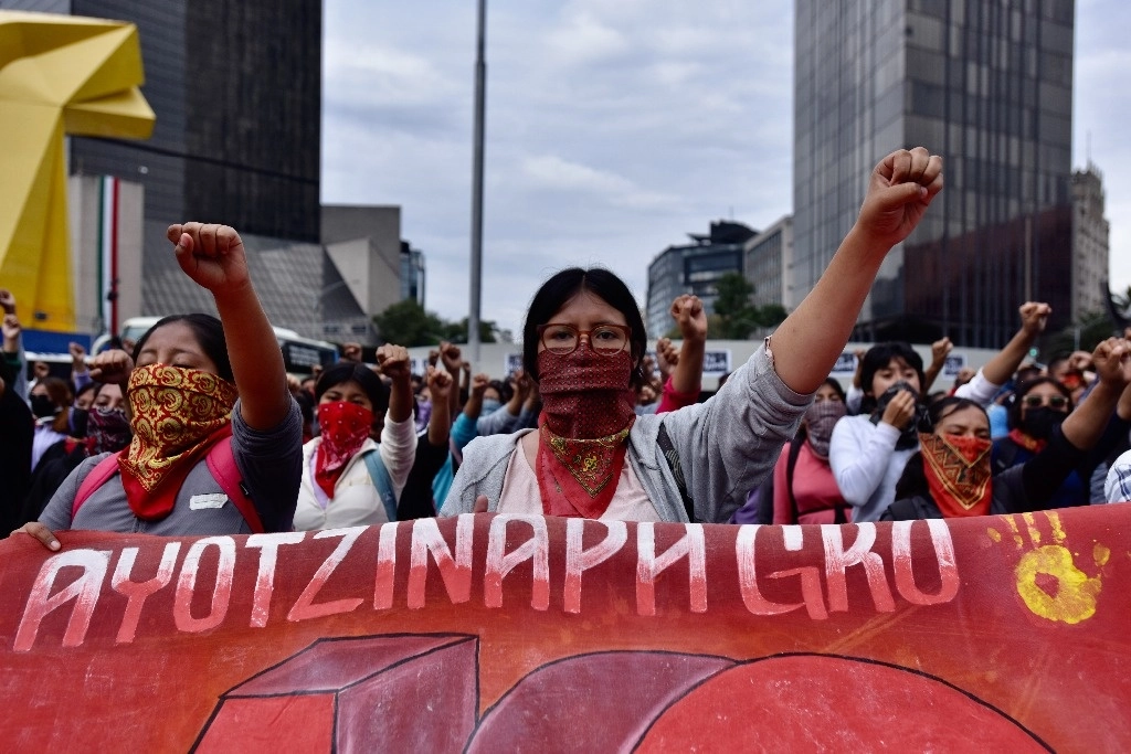 A 10 años de la desaparición de los 43 normalistas de Ayotzinapa, la CIDH expresó su preocupación por la opacidad en la investigación. Foto Germán Canseco