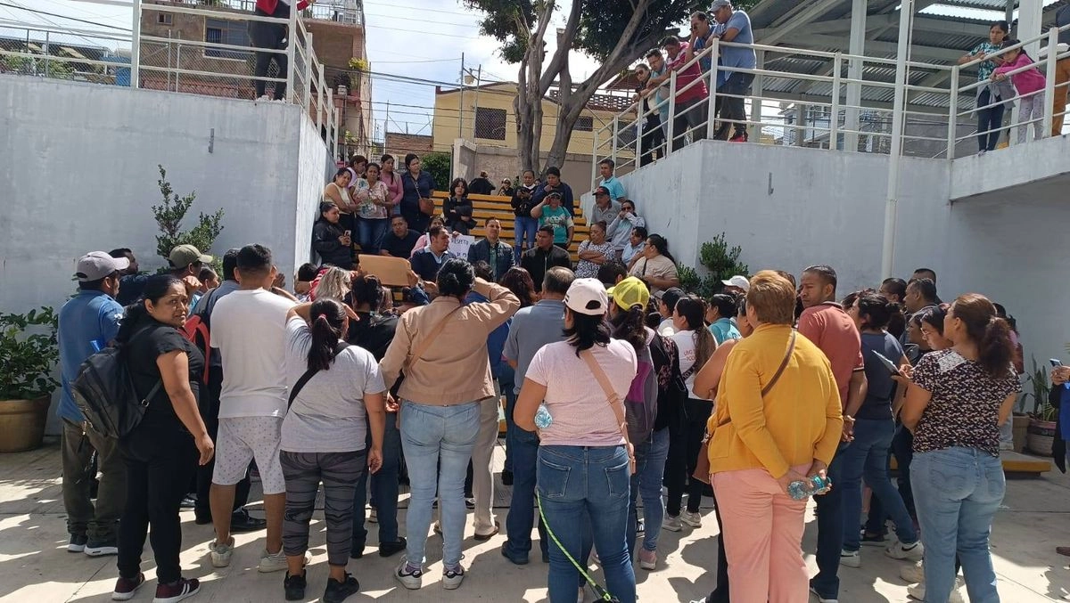 Personal de Apoyo y Asistencia a la Educación (PAEE) de Guerrero exigen también la incorporación de 2 mil 500 trabajadores al Fondo de Aportaciones a la Nómina Educativa y Gasto Operativo. Foto 