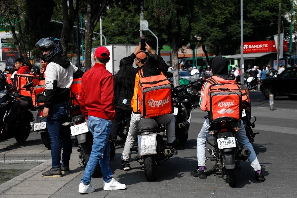 Repartidores Unidos de México, movilización para la generación de una legislación que beneficie a trabajadores de plataformas digitales. Jorge Ángel Pablo García/La Jornada/ Archivo