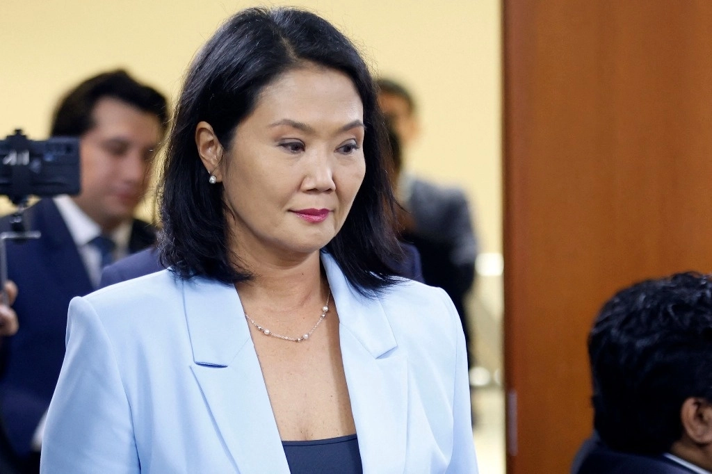 Durante la jornada del juicio iniciado la semana pasada, el fiscal del caso, José Pérez, continuó fundamentando su acusación contra Fujimori y su entorno político. Foto Afp.