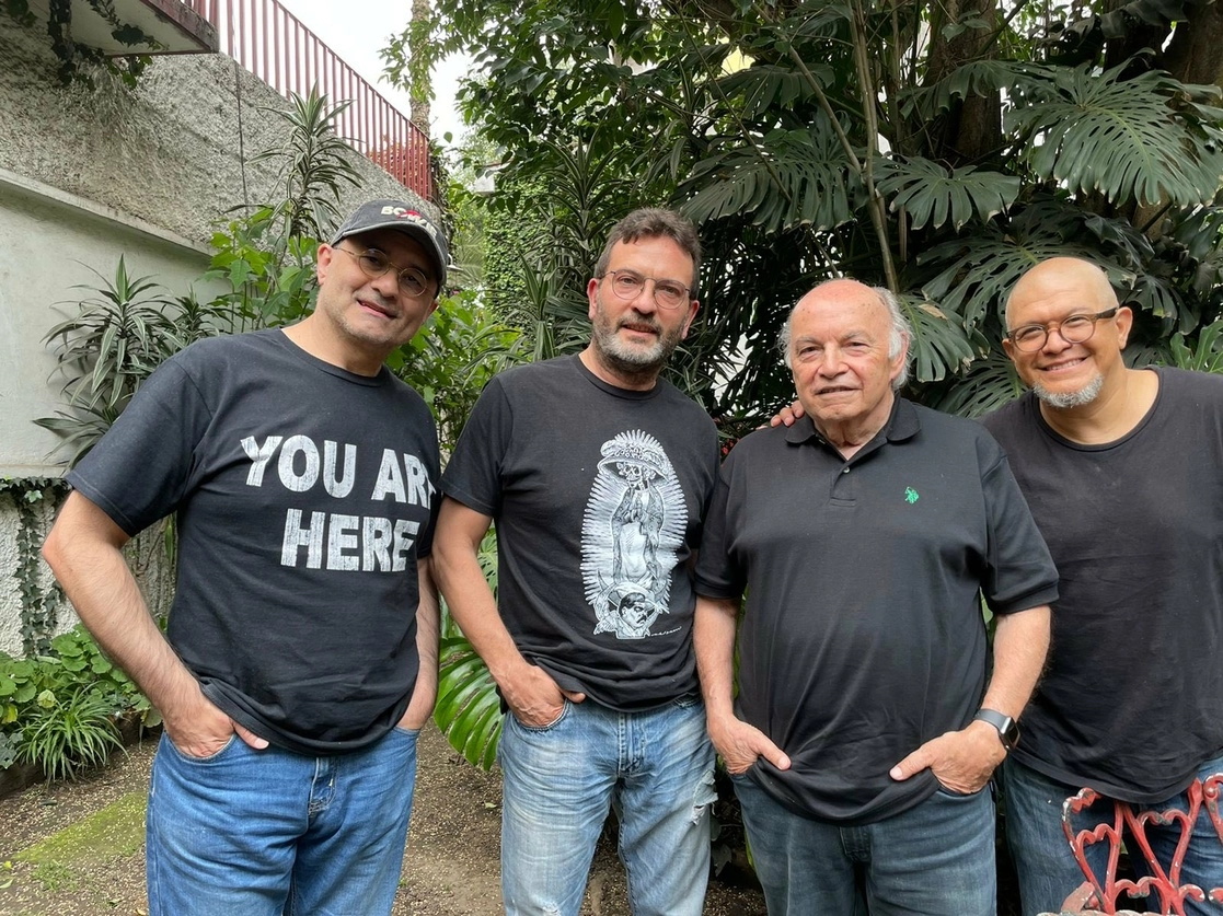 Imagen de archivo tomada del twitter del monero, de izquierda a derecha José Hernández, Antonio Helguera, Horacio Altuna y Rafael Pineda.